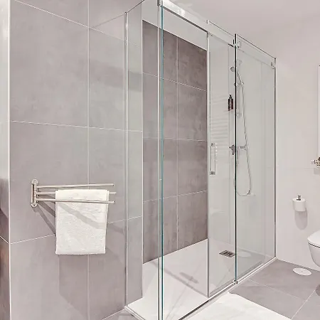 アパート Main Street Deluxe