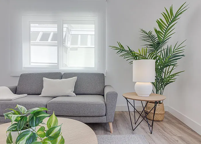 Main Street Deluxe Апартаменты